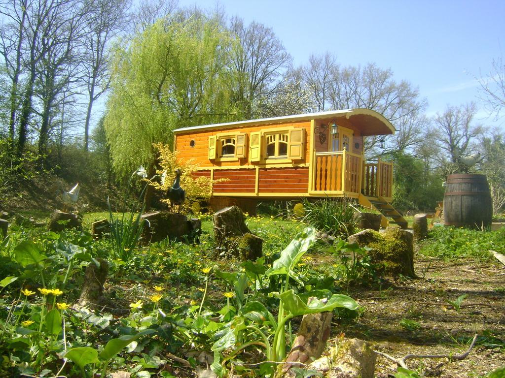 Hostal Les Roulottes De Saint-Sulpice Habitación foto