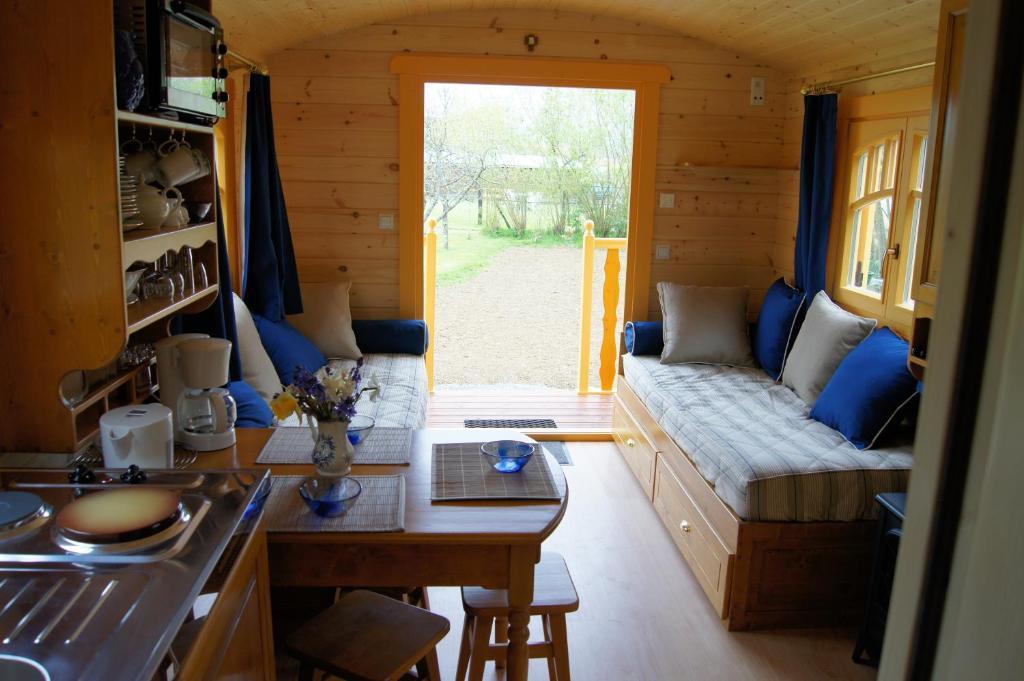 Hostal Les Roulottes De Saint-Sulpice Habitación foto